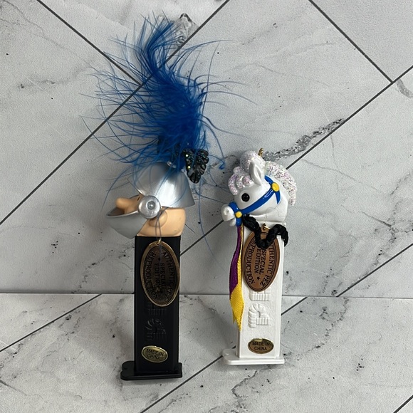 Carlton Cards Heirloom Collection PEZ Knight and Pony Ornaments - Picture 2 of 5